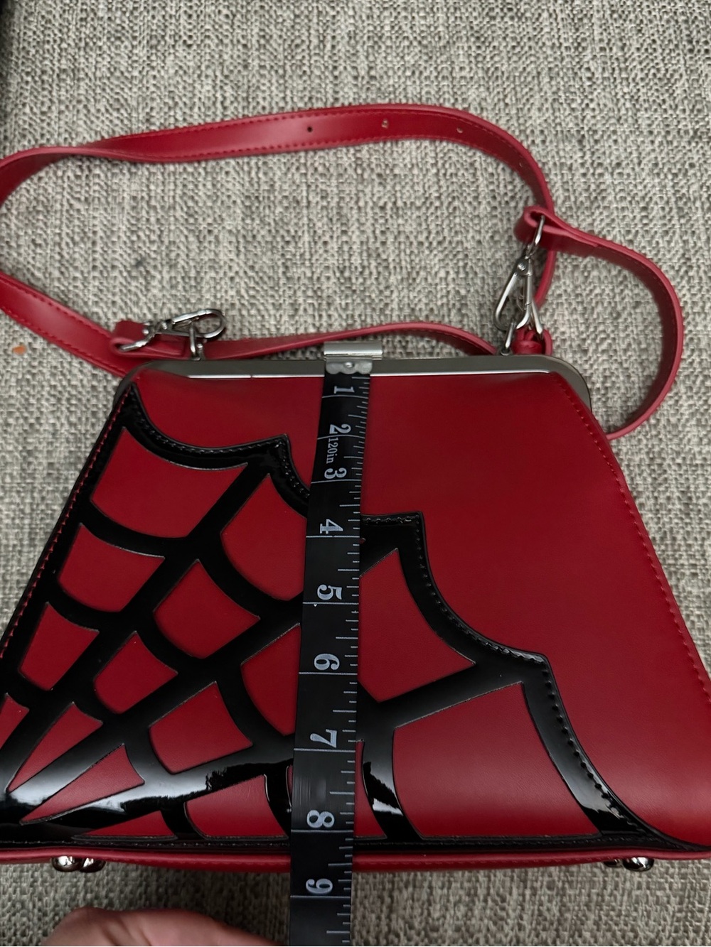 Lost Queen Spiderweb Appliqué Kisslock Bag - Picture 6 of 6